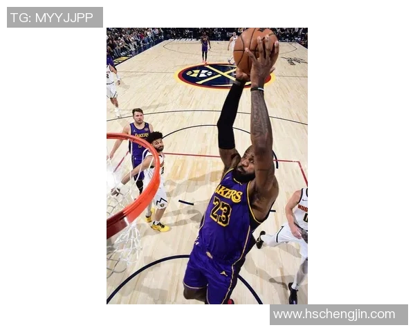 湖人逆转掘金！东契奇狂砍38分，斯玛特关键时刻发力，詹姆斯领衔全队反击